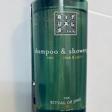 Apartman Modern 2-bedroom - Fully Outfitted - Free Parking Pozsony