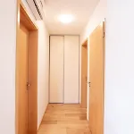 公寓 Modern 2-bedroom - Fully Outfitted - Free Parking